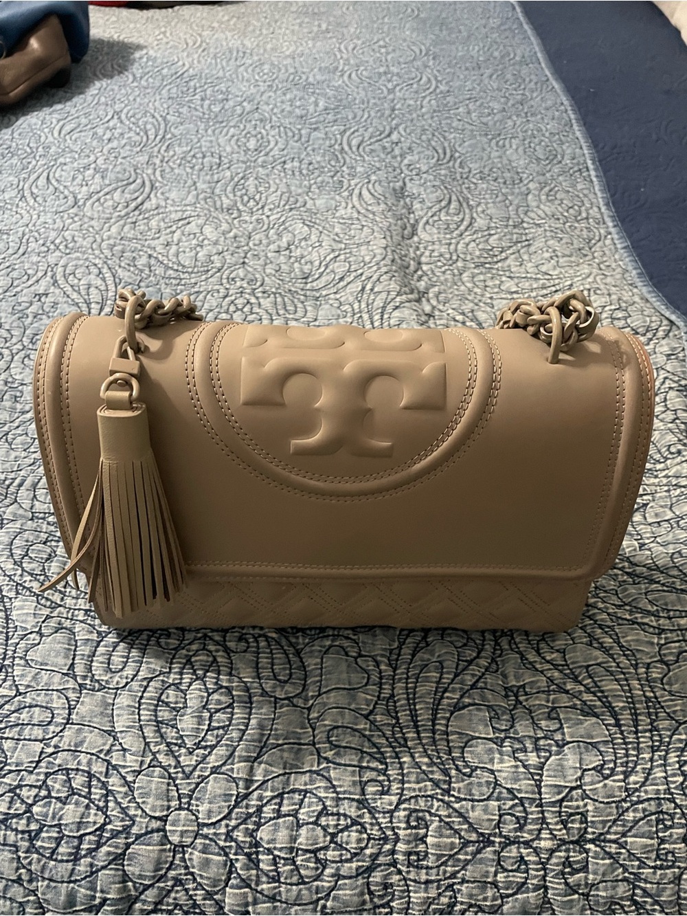 Tory Burch Quilted Logo Tassel Shoulder Bag in Taupe